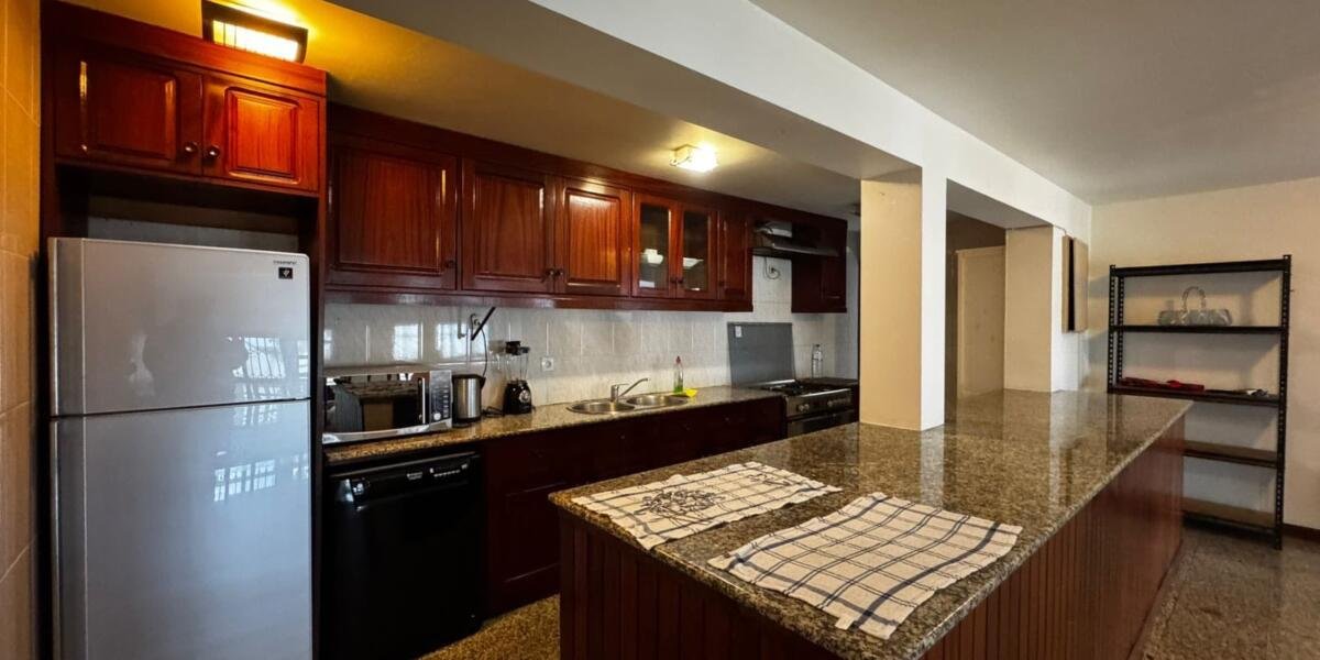 VENDE-SE TRIPLEX PRONTA HABITAR