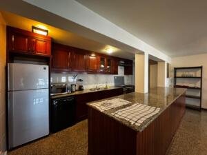 VENDE-SE TRIPLEX PRONTA HABITAR