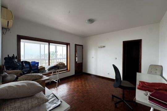 VENDE-SE TRIPLEX PRONTA HABITAR