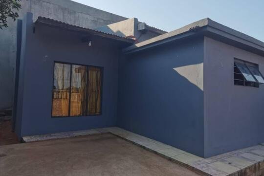 Vende-se tipo 2 em Malhampsene