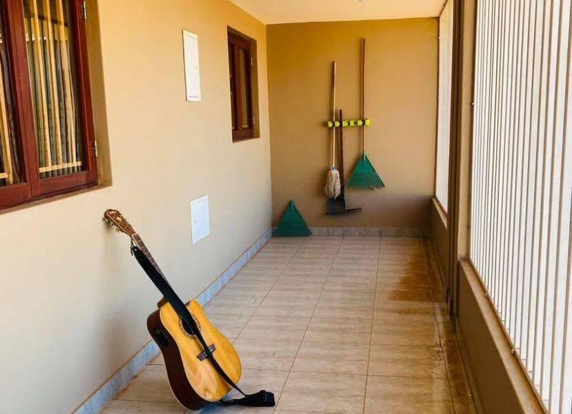 ARRENDA-SE CASA🏕